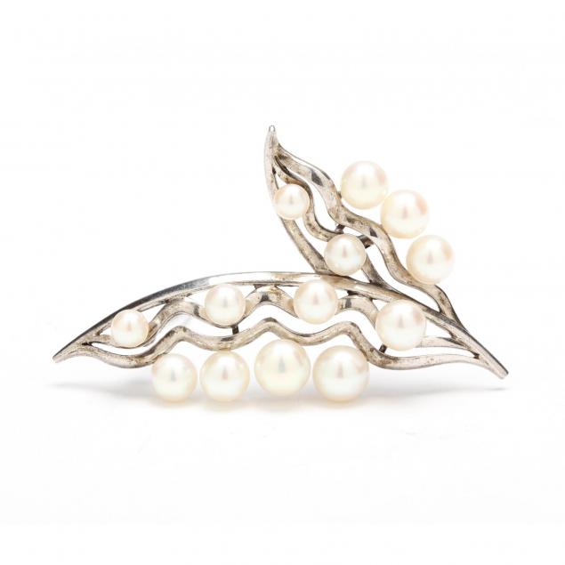 sterling-and-pearl-brooch-mikimoto