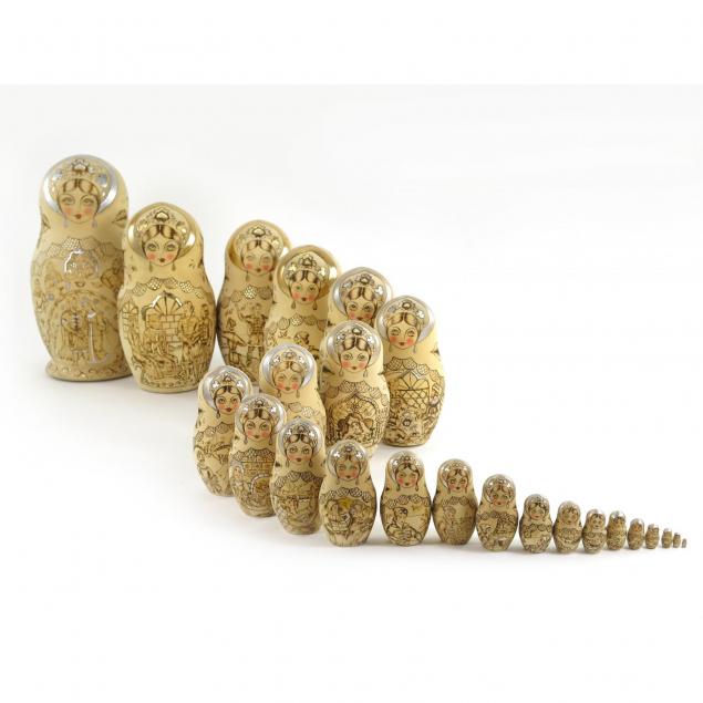 russian-matryoshka-nesting-dolls