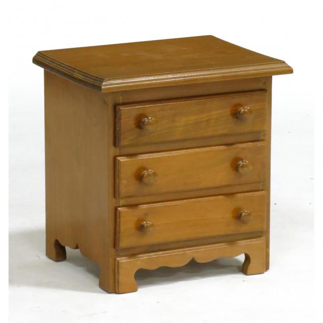 miniature-chest-of-drawers