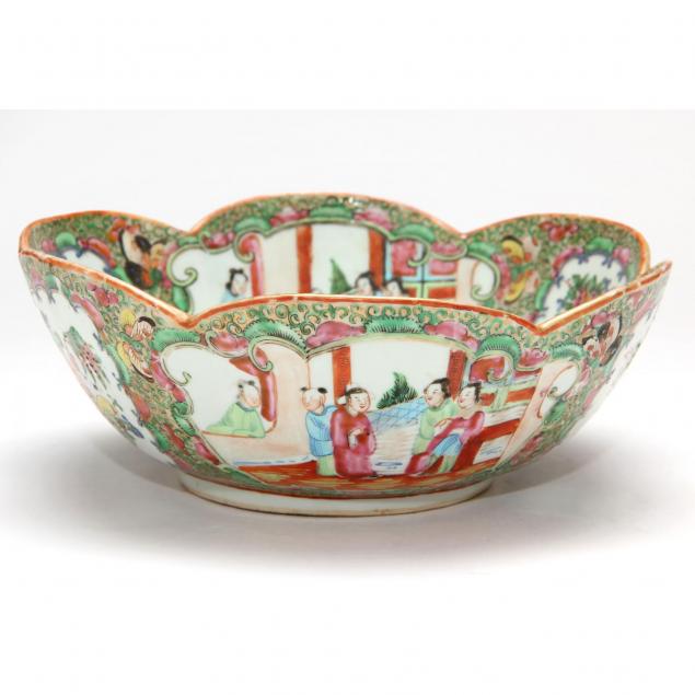 chinese-export-rose-medallion-serving-bowl