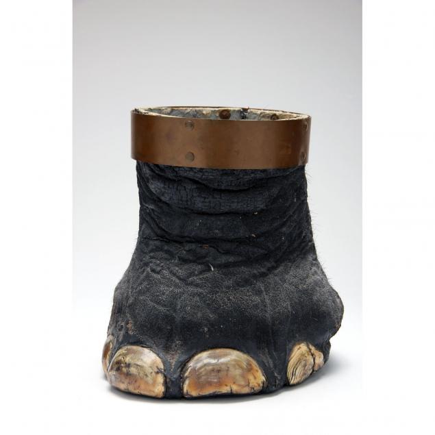 antique-elephant-foot-form-receptecle