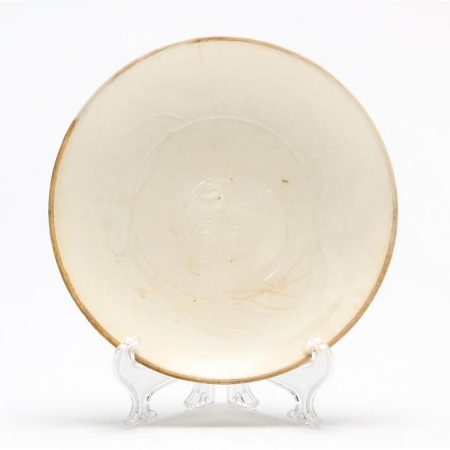 an-important-song-dynasty-ding-ware-dish