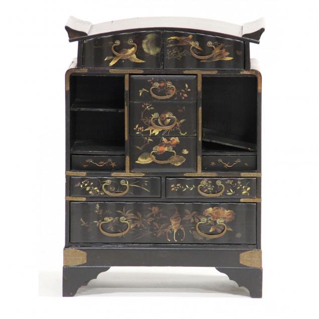 japanese-lacquered-altar-cabinet