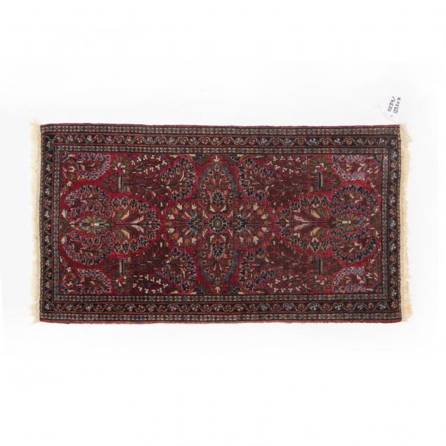 antique-sarouk-area-rug