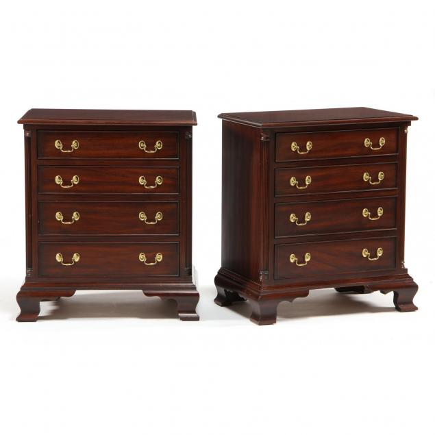 henkel-harris-pair-of-diminutive-chest-of-drawers