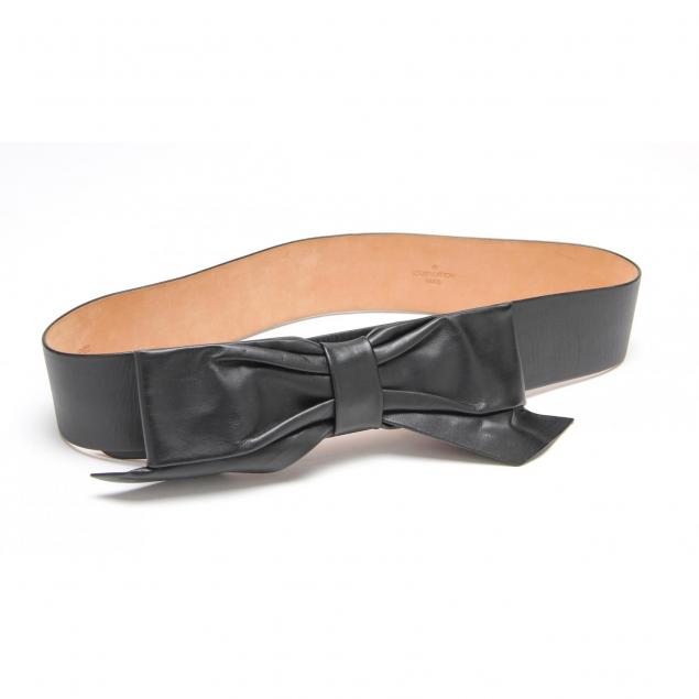 black-leather-bow-tie-belt-louis-vuitton