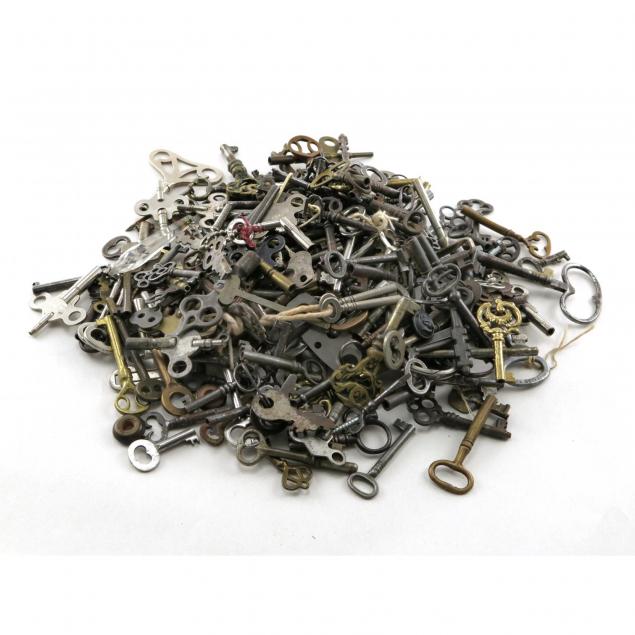 large-assortment-of-antique-keys