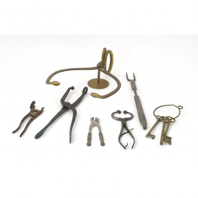 assorted-kitchen-implements