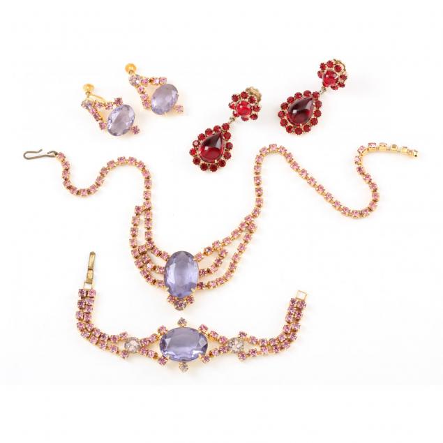 group-of-vintage-costume-jewelry