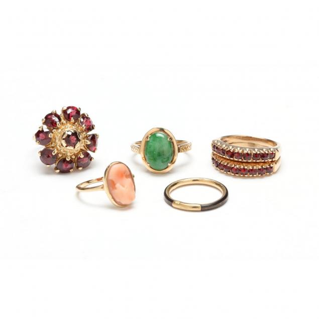 five-vintage-gold-rings