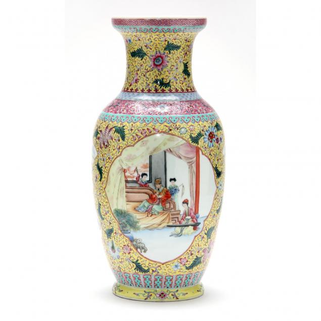 chinese-famille-jaune-large-vase