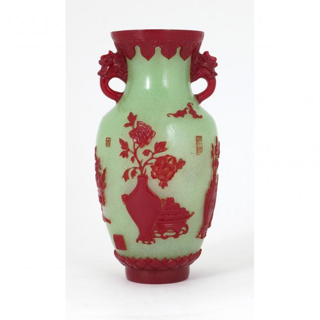 peking-glass-vase
