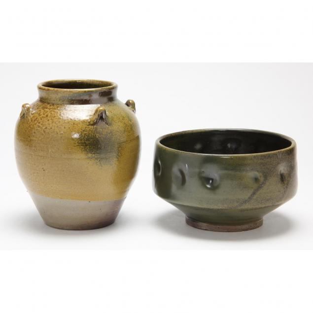 two-jugtown-pottery-frogskin-pieces