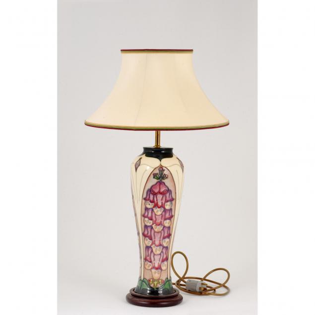 moorcroft-foxglove-table-lamp