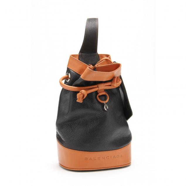 single-strap-bucket-bag-balenciaga