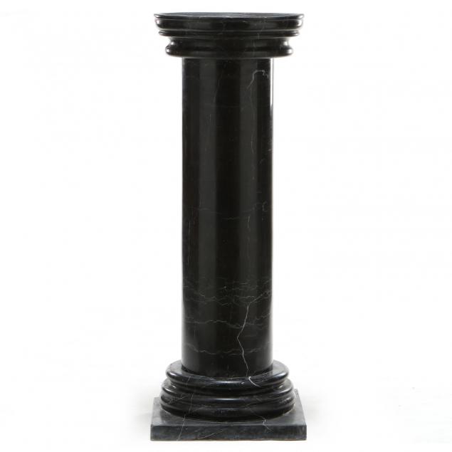 classical-style-marble-column