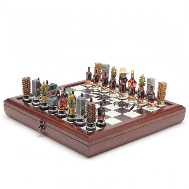 lynchburg-jack-daniels-chess-set-with-board