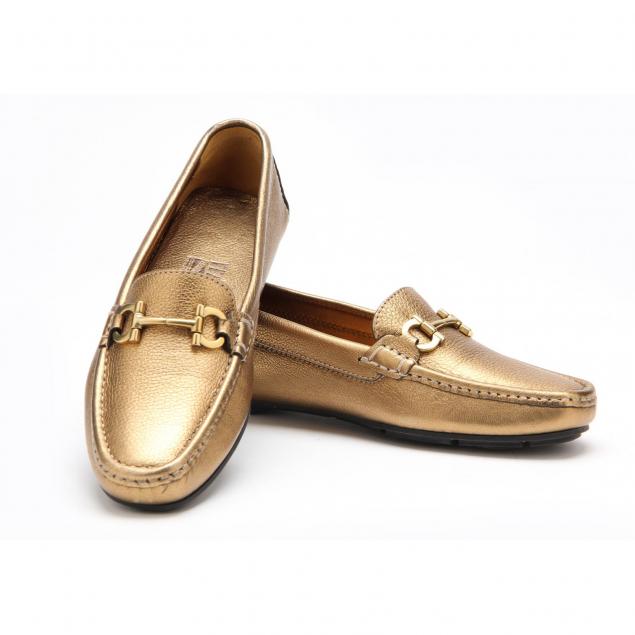 strapped-soft-ladies-loafers-ferragamo