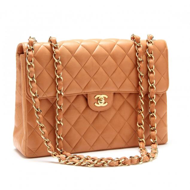 Lot - A Chanel Jumbo Classic Flap shoulder bag