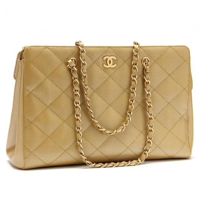 vintage-quilted-lambskin-toto-bag-chanel