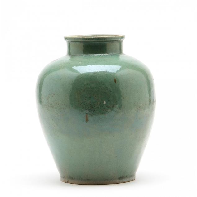 chinese-green-crackle-jar