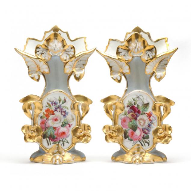 pair-of-paris-porcelain-mantle-vases