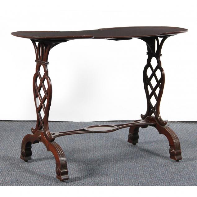 continental-carved-dressing-table