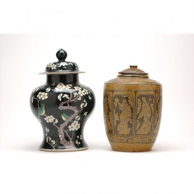 two-chinese-ceramic-covered-jars