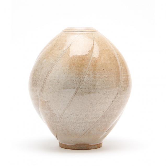 ben-owen-iii-pottery-vase