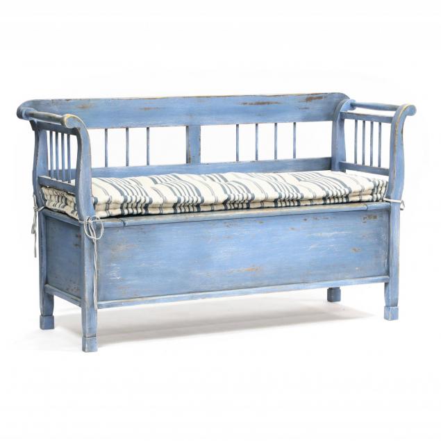 continental-painted-storage-bench