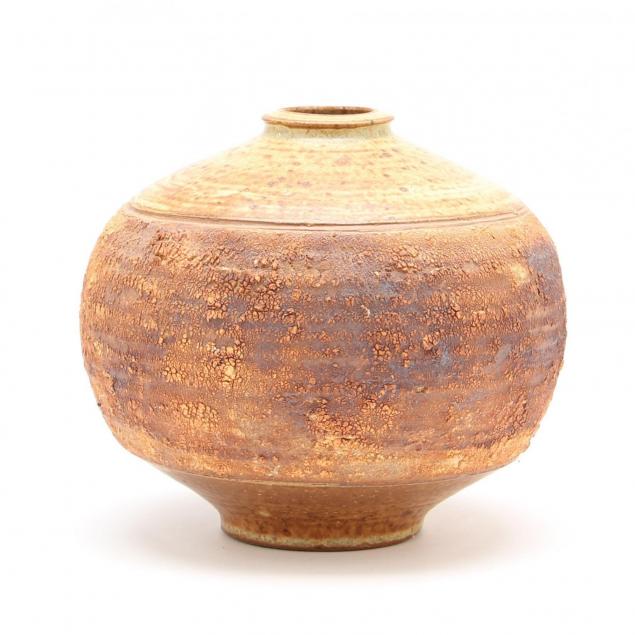 vicky-zwelling-ct-studio-pottery-vase