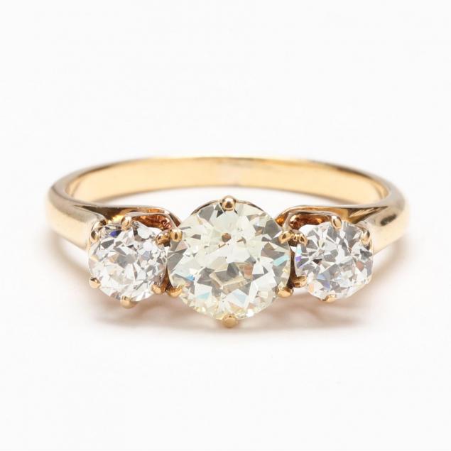 vintage-18kt-three-stone-diamond-ring