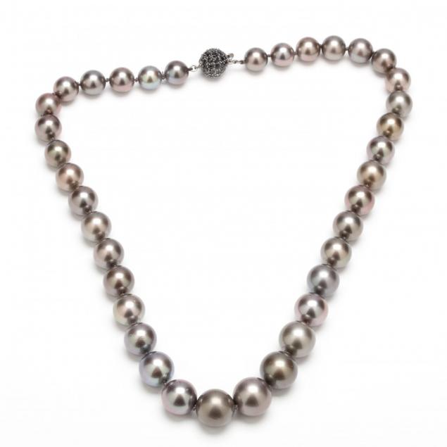 tahitian-pearl-and-sapphire-necklace