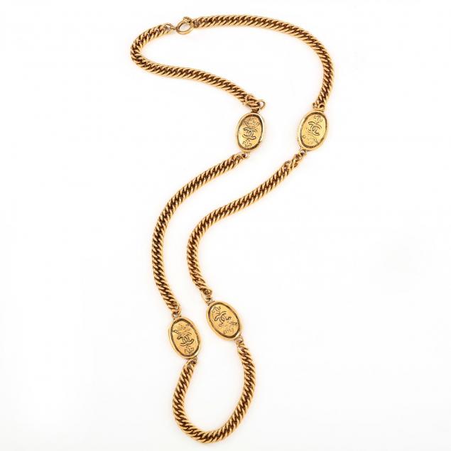vintage-cc-logo-medallion-necklace-chanel