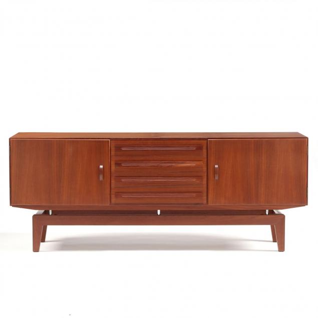 tylvad-hansen-floating-sideboard