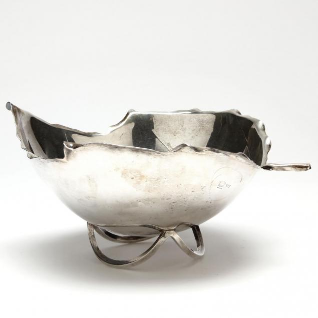 hand-made-sterling-silver-leaf-form-center-bowl-by-alfredo-sciarrotta
