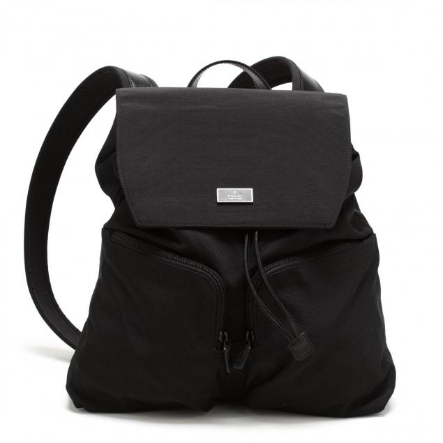 black-nylon-backpack-gucci