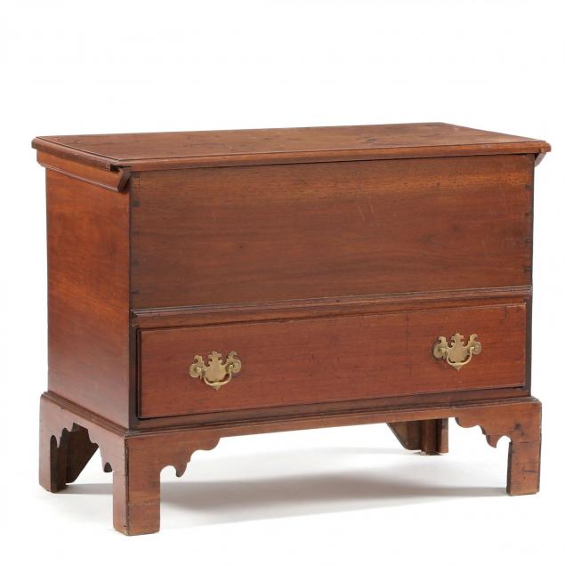 north-carolina-chippendale-walnut-diminutive-blanket-chest