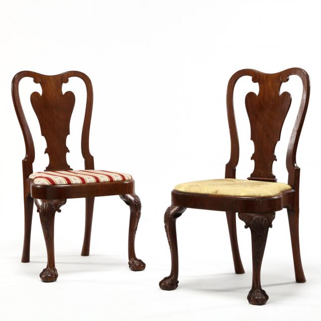 a-pair-of-queen-anne-massachusetts-carved-side-chairs