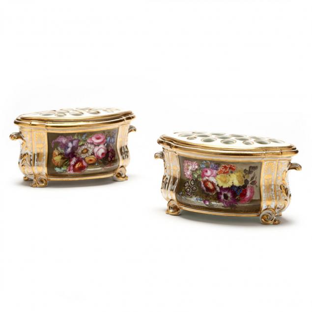 a-pair-of-derby-small-gilt-decorated-bulb-pots