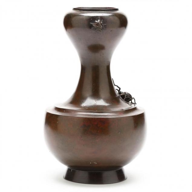japanese-meiji-period-bronze-vase-with-spider
