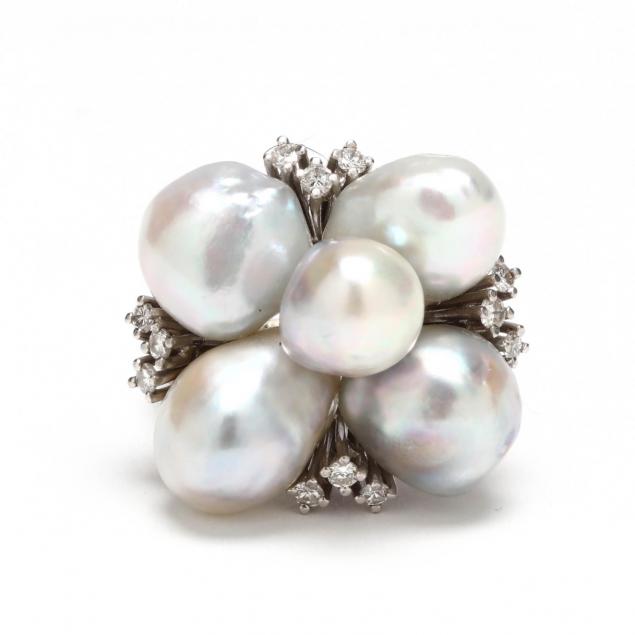 18kt-white-gold-baroque-pearl-and-diamond-ring