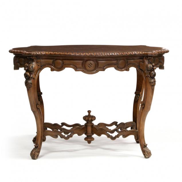 renaissance-revival-turtle-top-table