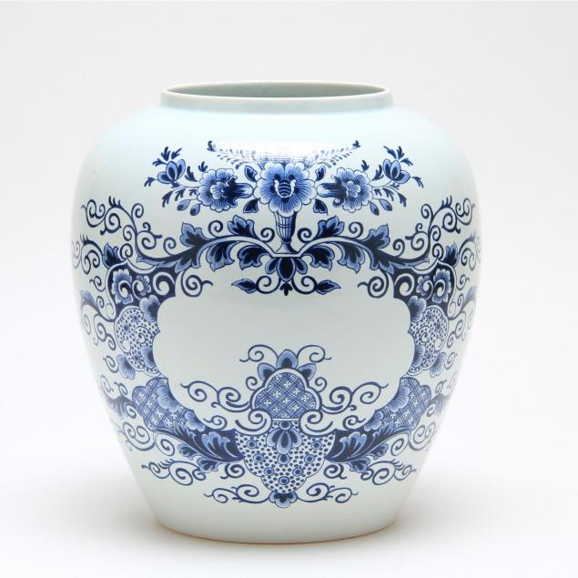 large-blue-white-delft-jar