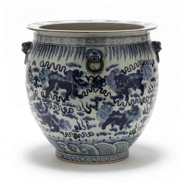 chinese-blue-and-white-decorated-jardiniere