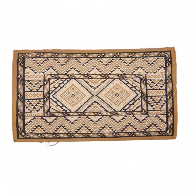 vintage-navajo-area-rug