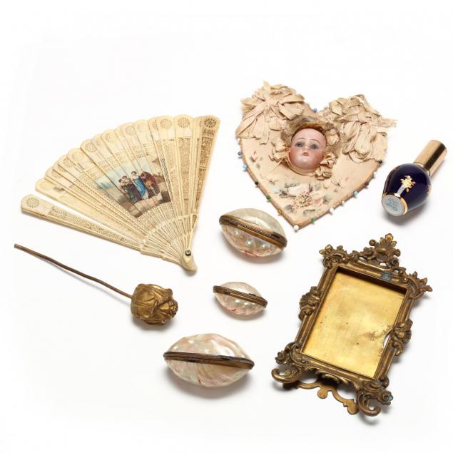 antique-boudoir-grouping