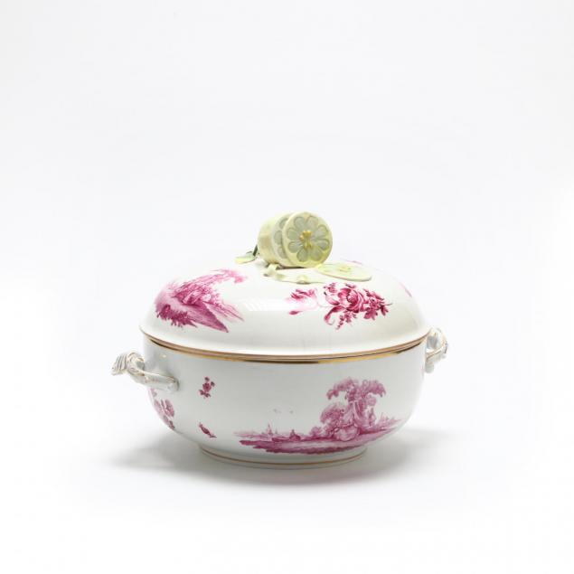 continental-porcelain-lidded-serving-dish