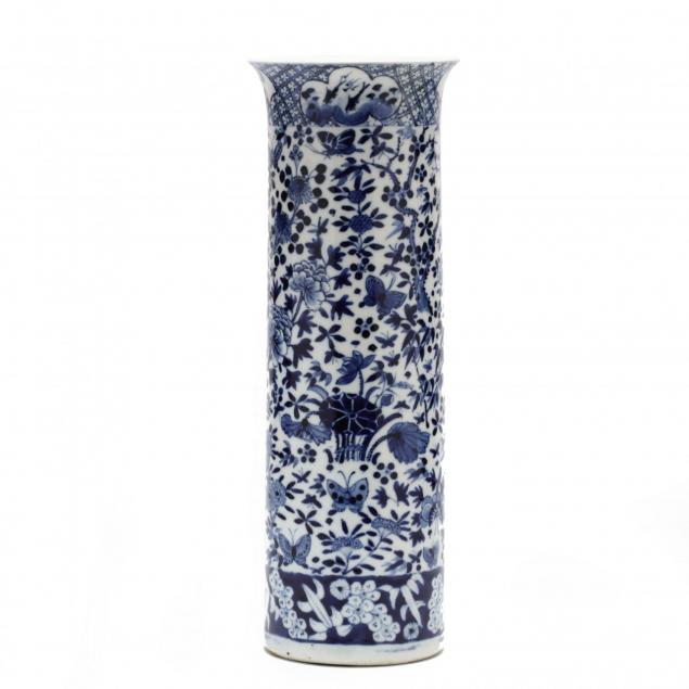 chinese-blue-and-white-porcelain-trumpet-vase