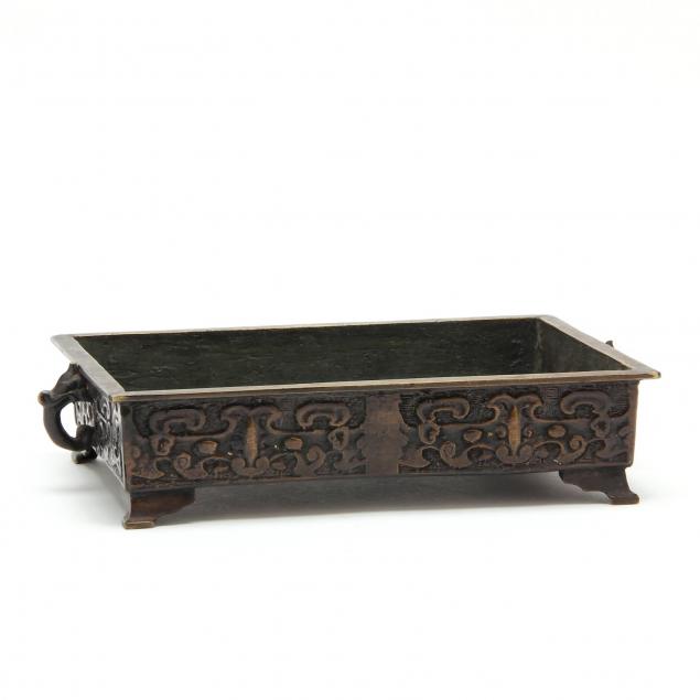 chinese-bronze-tone-bulb-planter